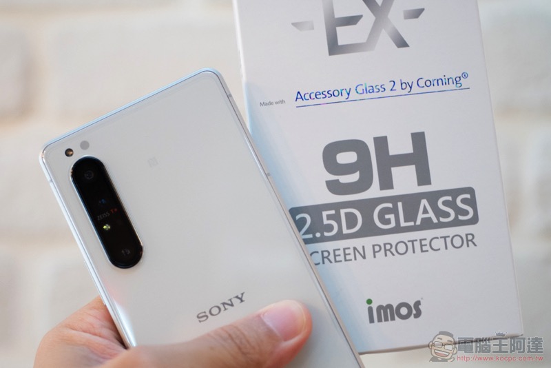 Xperia 1 II 的日系美型 當然要靠膜斯密碼專屬 imos 康寧玻璃保護貼 / 軍規防震殼 / 藍寶石鏡頭貼 防護起來! - 電腦王阿達 Xperia 1 II 的日系美型 當然要靠膜斯密碼專屬 imos 康寧玻璃保護貼 / 軍規防震殼 / 藍寶石鏡頭貼 防護起來! - 電腦王阿達