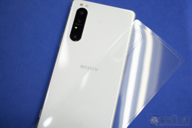 Xperia 1 II 的日系美型 當然要靠膜斯密碼專屬 imos 康寧玻璃保護貼 / 軍規防震殼 / 藍寶石鏡頭貼 防護起來! - 電腦王阿達 Xperia 1 II 的日系美型 當然要靠膜斯密碼專屬 imos 康寧玻璃保護貼 / 軍規防震殼 / 藍寶石鏡頭貼 防護起來! - 電腦王阿達