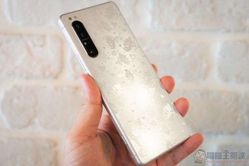 Xperia 1 II 的日系美型 當然要靠膜斯密碼專屬 imos 康寧玻璃保護貼 / 軍規防震殼 / 藍寶石鏡頭貼 防護起來! - 電腦王阿達 Xperia 1 II 的日系美型 當然要靠膜斯密碼專屬 imos 康寧玻璃保護貼 / 軍規防震殼 / 藍寶石鏡頭貼 防護起來! - 電腦王阿達