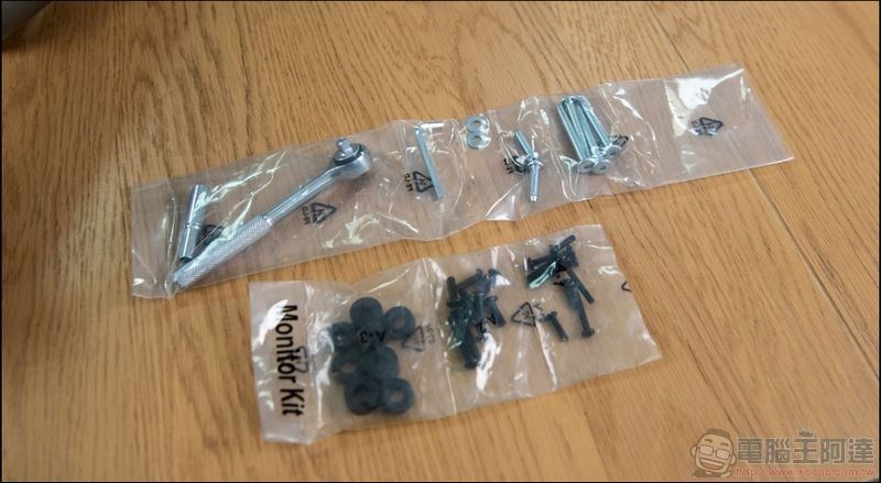 iErgoArm 泰坦螢幕支架 開箱體驗 - 03 iErgoArm 泰坦螢幕支架 開箱體驗 - 03