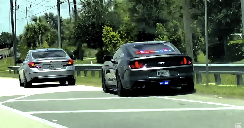 Tesla Model 3 強大起步引發 Honda Accord 超速追逐,可惜野馬「警車」在後...(影片) - 電腦王阿達 Tesla Model 3 強大起步引發 Honda Accord 超速追逐,可惜野馬「警車」在後...(影片) - 電腦王阿達