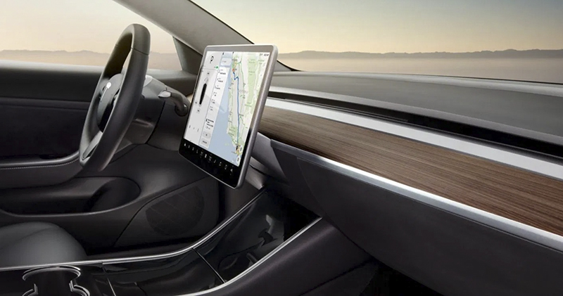 德國法院裁定 Tesla 車主行駛中透過螢幕調整雨刷為違規 - 電腦王阿達