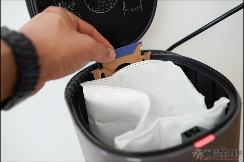 90 (3) 90 (3)