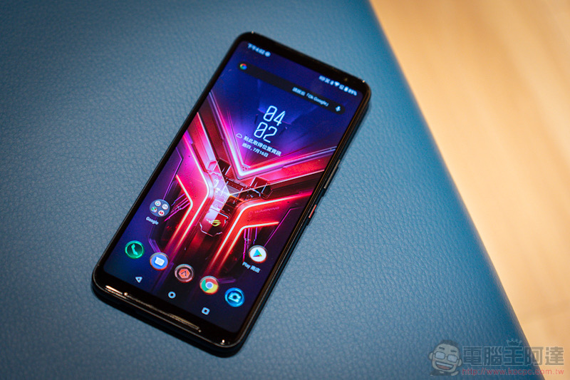 ROG Phone 3 效能再進化:最新 144Hz 螢幕體驗前代也能擁有!(動手玩) - 電腦王阿達 ROG Phone 3 效能再進化:最新 144Hz 螢幕體驗前代也能擁有!(動手玩) - 電腦王阿達