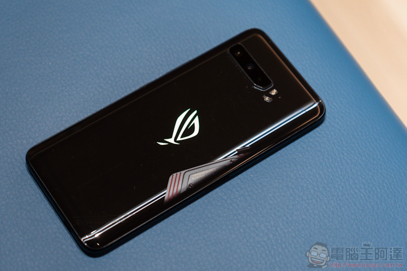 ROG Phone 3 效能再進化:最新 144Hz 螢幕體驗前代也能擁有!(動手玩) - 電腦王阿達 ROG Phone 3 效能再進化:最新 144Hz 螢幕體驗前代也能擁有!(動手玩) - 電腦王阿達