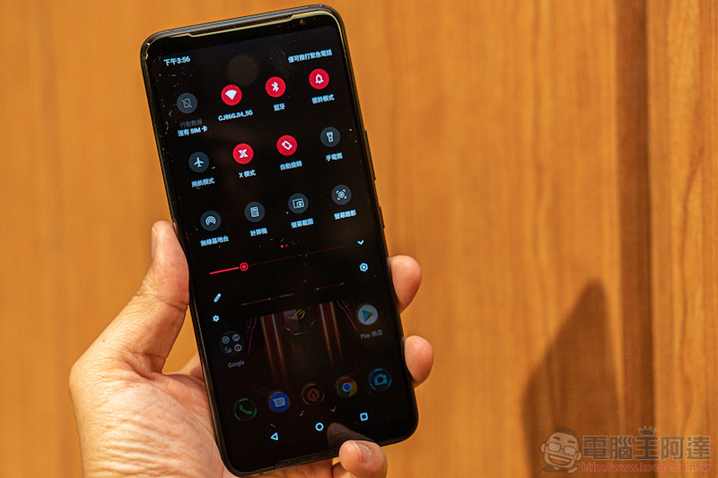 ROG Phone 3 效能再進化:最新 144Hz 螢幕體驗前代也能擁有!(動手玩) - 電腦王阿達 ROG Phone 3 效能再進化:最新 144Hz 螢幕體驗前代也能擁有!(動手玩) - 電腦王阿達