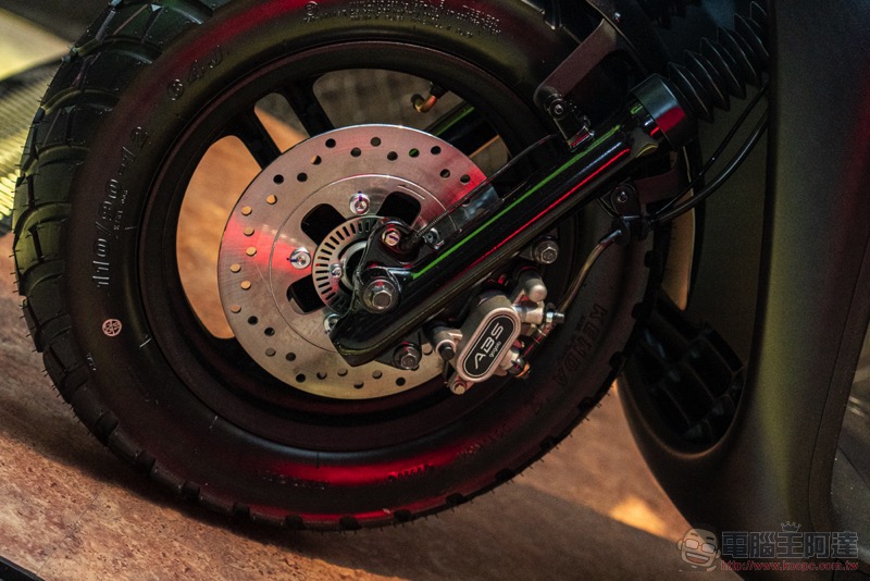 街頭風電車 Gogoro 2 Rumbler ABS 閃霧銅新色登場動眼看 - 電腦王阿達 街頭風電車 Gogoro 2 Rumbler ABS 閃霧銅新色登場動眼看 - 電腦王阿達