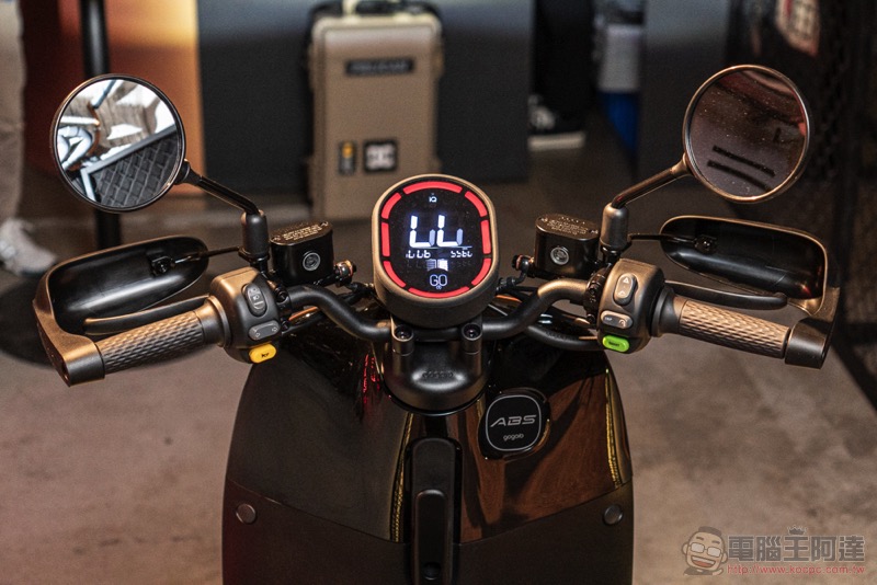 街頭風電車 Gogoro 2 Rumbler ABS 閃霧銅新色登場動眼看 - 電腦王阿達 街頭風電車 Gogoro 2 Rumbler ABS 閃霧銅新色登場動眼看 - 電腦王阿達