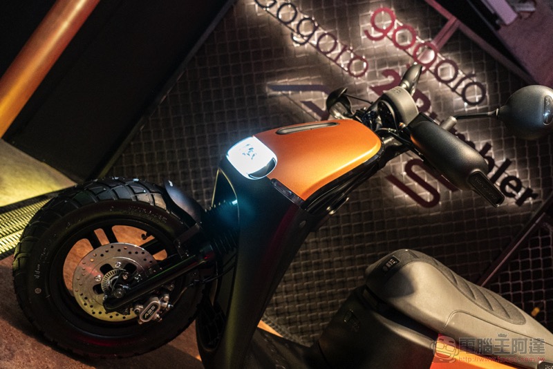 街頭風電車 Gogoro 2 Rumbler ABS 閃霧銅新色登場動眼看 - 電腦王阿達 街頭風電車 Gogoro 2 Rumbler ABS 閃霧銅新色登場動眼看 - 電腦王阿達
