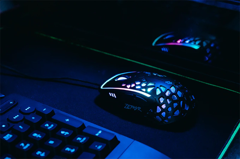 自帶風扇的 RGB 電競滑鼠「Zephyr」開始集資，又輕、又快、又涼爽 - 電腦王阿達