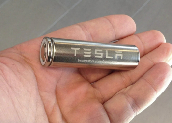 Panasonic 立下電池進化目標 ，Tesla 採用的電池將再加強 20% 能量密度