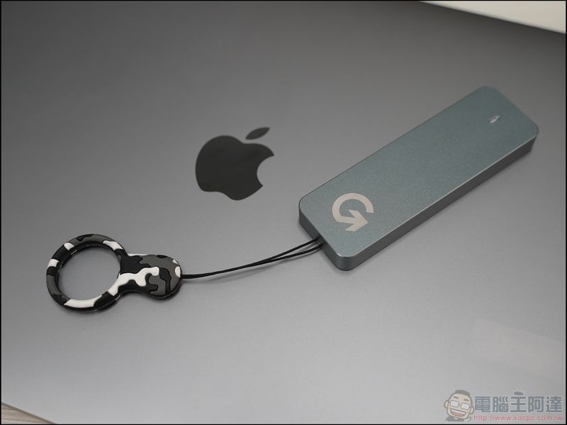 GameToGo Hub 多功能轉接器開箱動手玩:內建 SSD 固態儲存、讓 Mac 變身 Windows 電腦,能裝 Office 也能玩英雄聯盟!(同場加映:GameToGo 2 系列同步登場,速度更快、散熱更佳!) - 電腦王阿達 GameToGo Hub 多功能轉接器開箱動手玩:內建 SSD 固態儲存、讓 Mac 變身 Windows 電腦,能裝 Office 也能玩英雄聯盟!(同場加映:GameToGo 2 系列同步登場,速度更快、散熱更佳!) - 電腦王阿達