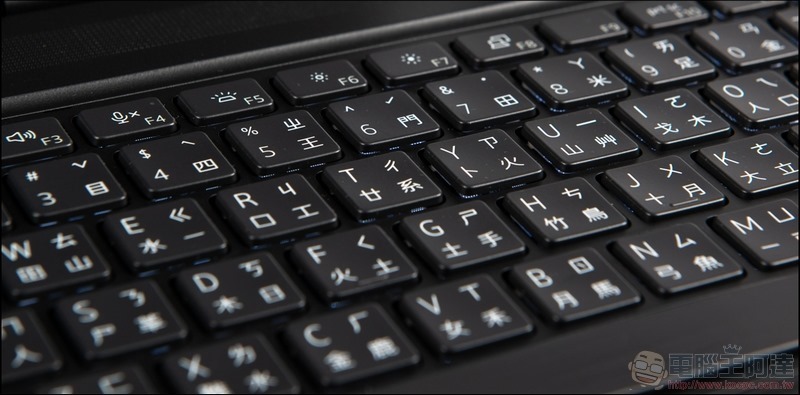 Dell Precision 7550 移動工作站 開箱 - 10 Dell Precision 7550 移動工作站 開箱 - 10