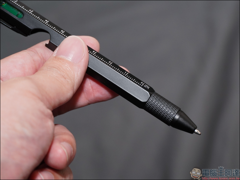ATECH 9in1 職人工具筆開箱動手玩:不只是筆,螺絲起子、開瓶、開箱、測量,一筆打造生活萬用工具組! - 電腦王阿達 ATECH 9in1 職人工具筆開箱動手玩:不只是筆,螺絲起子、開瓶、開箱、測量,一筆打造生活萬用工具組! - 電腦王阿達