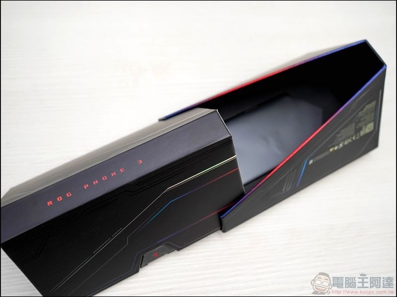 ASUS ROG Phone 3 開箱 - 05 ASUS ROG Phone 3 開箱 - 05