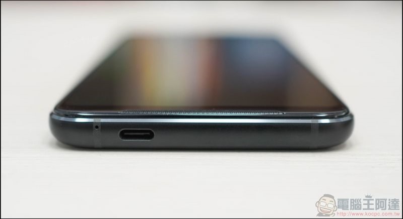 ASUS ROG Phone 3 開箱 - 15 ASUS ROG Phone 3 開箱 - 15