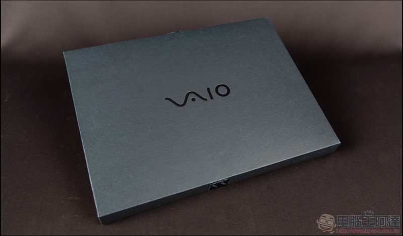 VAIO A12 二合一超輕薄變形筆電 開箱 - 02 VAIO A12 二合一超輕薄變形筆電 開箱 - 02