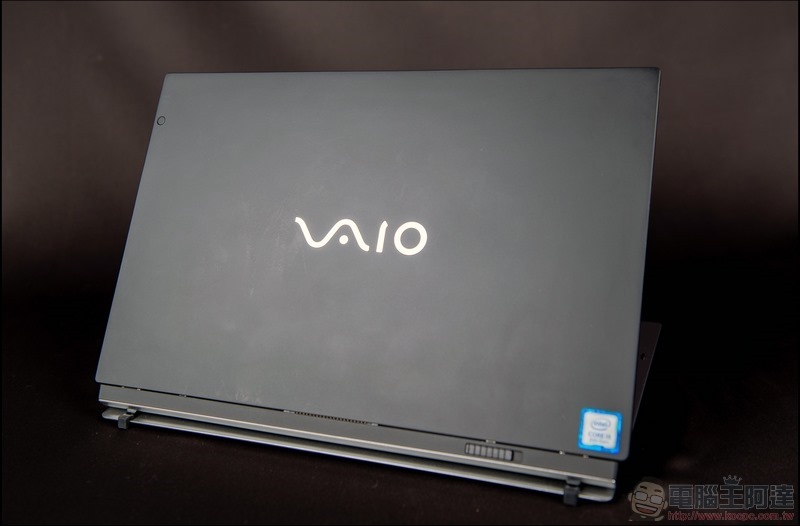 VAIO A12 二合一超輕薄變形筆電 開箱 - 04