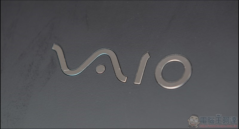 VAIO A12 二合一超輕薄變形筆電 開箱 - 05