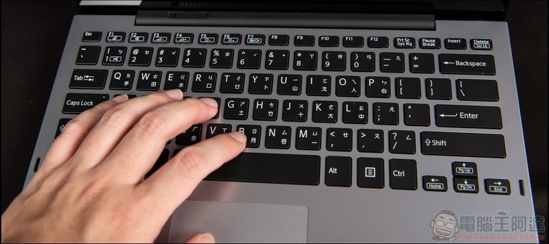 VAIO A12 二合一超輕薄變形筆電 開箱 - 11 VAIO A12 二合一超輕薄變形筆電 開箱 - 11