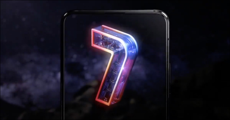 華碩 ASUS ZenFone 7 實機開箱照流出:搭載「三眼怪」翻轉鏡頭相機、取消機背實體指紋辨識 - 電腦王阿達 華碩 ASUS ZenFone 7 實機開箱照流出:搭載「三眼怪」翻轉鏡頭相機、取消機背實體指紋辨識 - 電腦王阿達