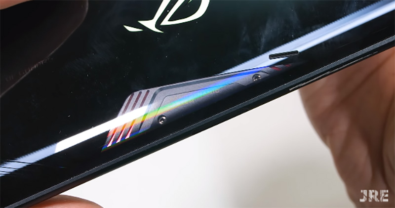 ASUS ROG Phone 3 拆解出爐,在散熱部分用了十二萬分力 - 電腦王阿達 ASUS ROG Phone 3 拆解出爐,在散熱部分用了十二萬分力 - 電腦王阿達