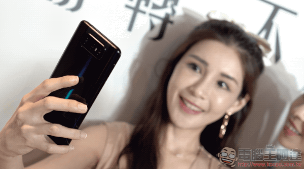 ASUS ZenFone 7 ASUS ZenFone 7