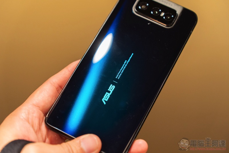 ASUS ZenFone 7 / 7 Pro 的翻轉 3 鏡頭,想要全方位挑戰你的攝影創意 - 電腦王阿達 ASUS ZenFone 7 / 7 Pro 的翻轉 3 鏡頭,想要全方位挑戰你的攝影創意 - 電腦王阿達