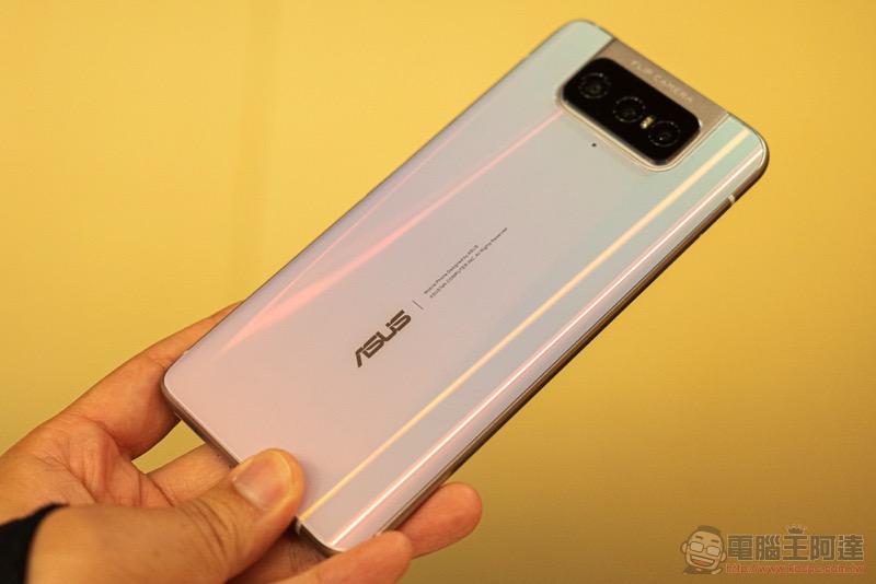 ASUS ZenFone 7 / 7 Pro 的翻轉 3 鏡頭,想要全方位挑戰你的攝影創意 - 電腦王阿達 ASUS ZenFone 7 / 7 Pro 的翻轉 3 鏡頭,想要全方位挑戰你的攝影創意 - 電腦王阿達