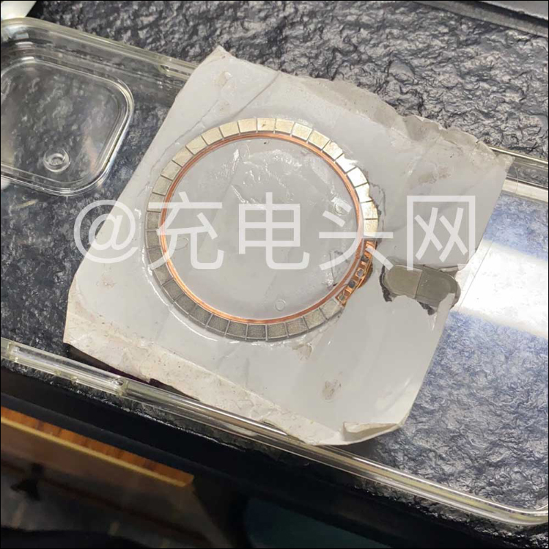疑似 Apple 官方 iPhone 12 磁吸無線充電保護殼曝光 - 電腦王阿達 疑似 Apple 官方 iPhone 12 磁吸無線充電保護殼曝光 - 電腦王阿達