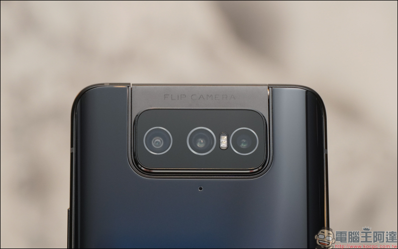 ASUS ZenFone 7 | 7 Pro 開箱評測:翻轉三鏡頭拍攝更強大的 S865 系列 5G 旗艦手機 - 電腦王阿達 ASUS ZenFone 7 | 7 Pro 開箱評測:翻轉三鏡頭拍攝更強大的 S865 系列 5G 旗艦手機 - 電腦王阿達