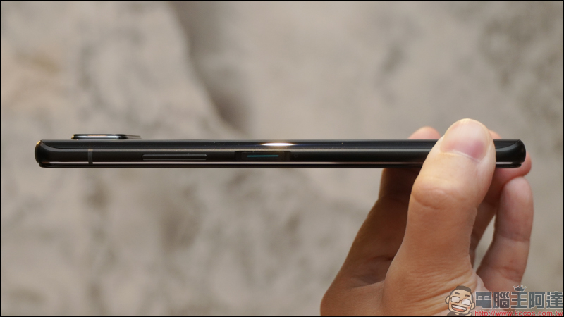 ASUS ZenFone 7 | 7 Pro 開箱評測:翻轉三鏡頭拍攝更強大的 S865 系列 5G 旗艦手機 - 電腦王阿達 ASUS ZenFone 7 | 7 Pro 開箱評測:翻轉三鏡頭拍攝更強大的 S865 系列 5G 旗艦手機 - 電腦王阿達