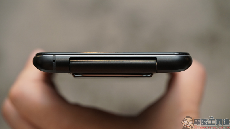 ASUS ZenFone 7 | 7 Pro 開箱評測：翻轉三鏡頭拍攝更強大的 S865 系列 5G 旗艦手機 - 電腦王阿達