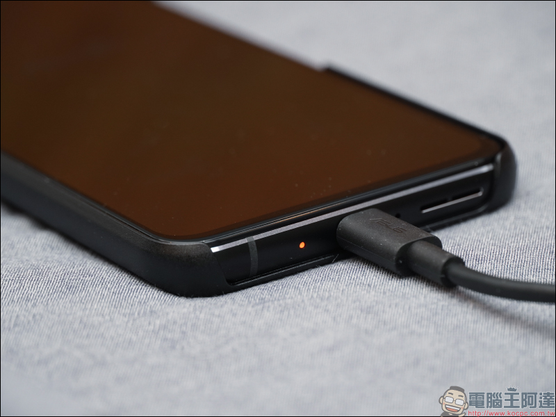 ASUS ZenFone 7 | 7 Pro 開箱評測:翻轉三鏡頭拍攝更強大的 S865 系列 5G 旗艦手機 - 電腦王阿達 ASUS ZenFone 7 | 7 Pro 開箱評測:翻轉三鏡頭拍攝更強大的 S865 系列 5G 旗艦手機 - 電腦王阿達