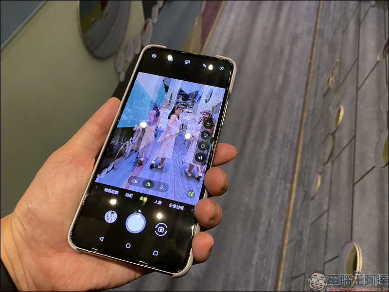 ASUS ZenFone 7 | 7 Pro 開箱評測:翻轉三鏡頭拍攝更強大的 S865 系列 5G 旗艦手機 - 電腦王阿達 ASUS ZenFone 7 | 7 Pro 開箱評測:翻轉三鏡頭拍攝更強大的 S865 系列 5G 旗艦手機 - 電腦王阿達