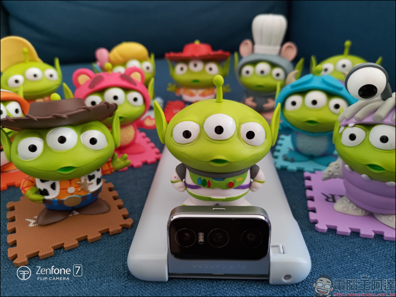 ASUS ZenFone 7 | 7 Pro 開箱評測:翻轉三鏡頭拍攝更強大的 S865 系列 5G 旗艦手機 - 電腦王阿達 ASUS ZenFone 7 | 7 Pro 開箱評測:翻轉三鏡頭拍攝更強大的 S865 系列 5G 旗艦手機 - 電腦王阿達