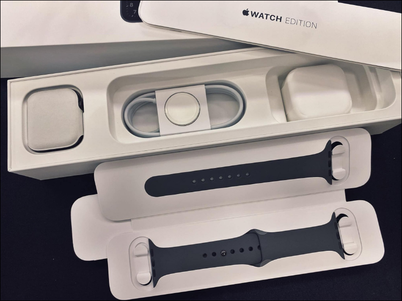 Apple 默默將 Apple Watch Series 6 鈦金屬錶殼、愛馬仕版取消附贈 5W USB 充電器,以致力於減少環境影響 - 電腦王阿達 Apple 默默將 Apple Watch Series 6 鈦金屬錶殼、愛馬仕版取消附贈 5W USB 充電器,以致力於減少環境影響 - 電腦王阿達