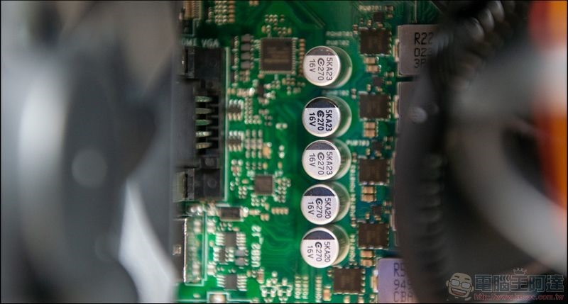 ASUS ExpertCenter D7 Mini Tower (D700MA)開箱 - 14 ASUS ExpertCenter D7 Mini Tower (D700MA)開箱 - 14