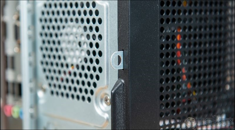 ASUS ExpertCenter D7 Mini Tower (D700MA)開箱 - 15 ASUS ExpertCenter D7 Mini Tower (D700MA)開箱 - 15