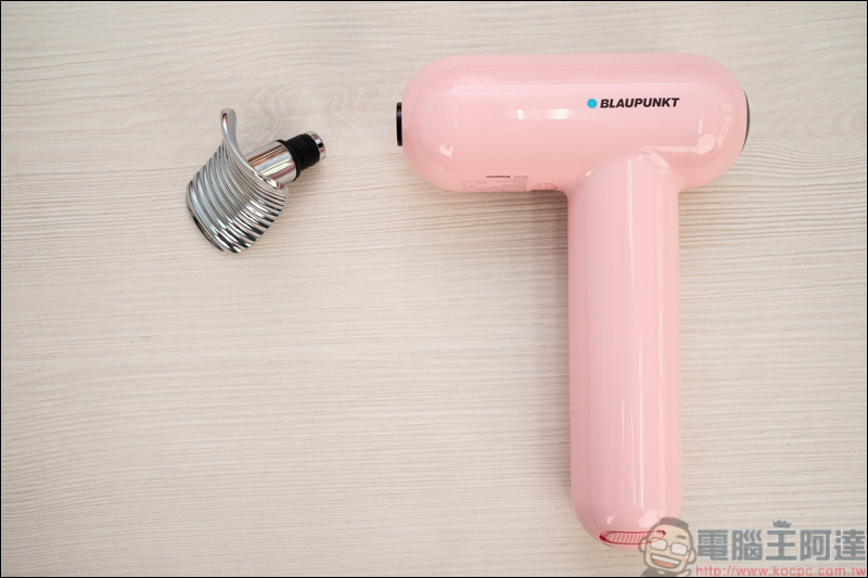 BLAUPUNKT 藍寶AI筋膜震動按摩槍,德國工藝品質,從此讓痠痛遠離你;同場加映小藍寶筋膜按摩槍,首創精油按摩設計,小資族最佳首選 - 電腦王阿達 BLAUPUNKT 藍寶AI筋膜震動按摩槍,德國工藝品質,從此讓痠痛遠離你;同場加映小藍寶筋膜按摩槍,首創精油按摩設計,小資族最佳首選 - 電腦王阿達