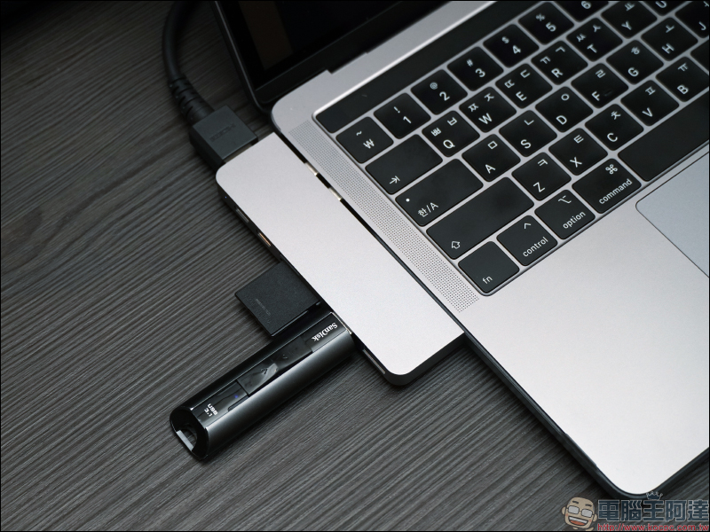 HyperDrive Gen2 6-in-1 USB-C Hub、HyperDrive 7-in-2 USB-C Hub 二代開箱動手玩:速度更快、實用設計更貼心! - 電腦王阿達 HyperDrive Gen2 6-in-1 USB-C Hub、HyperDrive 7-in-2 USB-C Hub 二代開箱動手玩:速度更快、實用設計更貼心! - 電腦王阿達