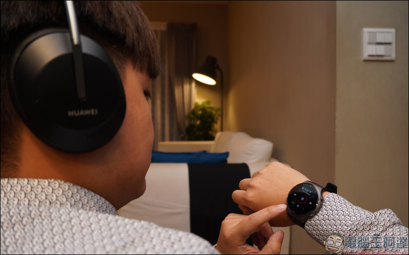 HUAWEI WATCH GT 2 Pro 開箱動手玩:全新鈦合金錶體、搭載 Kirin A1 晶片、102種運動模式、無線充電與兩週強勁續航 - 電腦王阿達 HUAWEI WATCH GT 2 Pro 開箱動手玩:全新鈦合金錶體、搭載 Kirin A1 晶片、102種運動模式、無線充電與兩週強勁續航 - 電腦王阿達