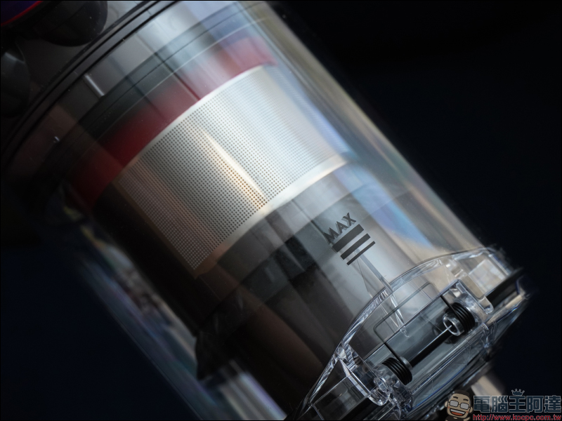 Dyson Digital Slim™ 輕量無線吸塵器開箱動手玩:重量減輕、吸力依舊強大!新增 LED 隙縫清潔吸頭、低處清潔轉接頭,日常清潔更輕鬆! - 電腦王阿達 Dyson Digital Slim™ 輕量無線吸塵器開箱動手玩:重量減輕、吸力依舊強大!新增 LED 隙縫清潔吸頭、低處清潔轉接頭,日常清潔更輕鬆! - 電腦王阿達