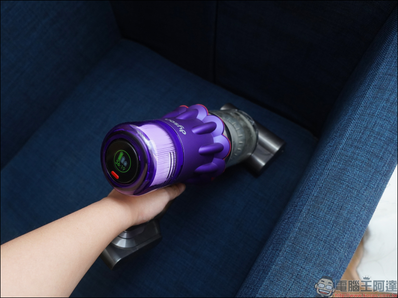 Dyson Digital Slim™ 輕量無線吸塵器開箱動手玩:重量減輕、吸力依舊強大!新增 LED 隙縫清潔吸頭、低處清潔轉接頭,日常清潔更輕鬆! - 電腦王阿達 Dyson Digital Slim™ 輕量無線吸塵器開箱動手玩:重量減輕、吸力依舊強大!新增 LED 隙縫清潔吸頭、低處清潔轉接頭,日常清潔更輕鬆! - 電腦王阿達