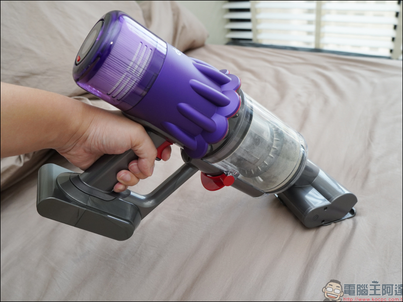 Dyson Digital Slim™ 輕量無線吸塵器開箱動手玩:重量減輕、吸力依舊強大!新增 LED 隙縫清潔吸頭、低處清潔轉接頭,日常清潔更輕鬆! - 電腦王阿達 Dyson Digital Slim™ 輕量無線吸塵器開箱動手玩:重量減輕、吸力依舊強大!新增 LED 隙縫清潔吸頭、低處清潔轉接頭,日常清潔更輕鬆! - 電腦王阿達