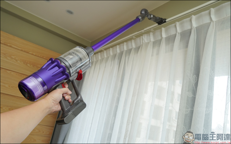 Dyson Digital Slim™ 輕量無線吸塵器開箱動手玩:重量減輕、吸力依舊強大!新增 LED 隙縫清潔吸頭、低處清潔轉接頭,日常清潔更輕鬆! - 電腦王阿達 Dyson Digital Slim™ 輕量無線吸塵器開箱動手玩:重量減輕、吸力依舊強大!新增 LED 隙縫清潔吸頭、低處清潔轉接頭,日常清潔更輕鬆! - 電腦王阿達