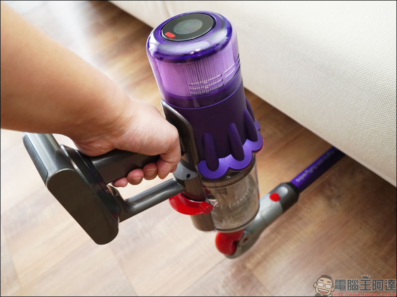 Dyson Digital Slim™ 輕量無線吸塵器開箱動手玩:重量減輕、吸力依舊強大!新增 LED 隙縫清潔吸頭、低處清潔轉接頭,日常清潔更輕鬆! - 電腦王阿達 Dyson Digital Slim™ 輕量無線吸塵器開箱動手玩:重量減輕、吸力依舊強大!新增 LED 隙縫清潔吸頭、低處清潔轉接頭,日常清潔更輕鬆! - 電腦王阿達