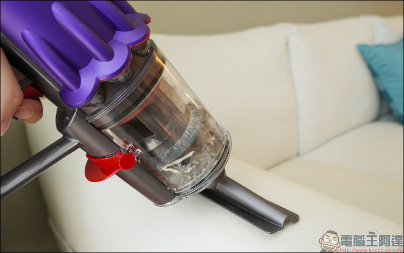 Dyson Digital Slim™ 輕量無線吸塵器開箱動手玩:重量減輕、吸力依舊強大!新增 LED 隙縫清潔吸頭、低處清潔轉接頭,日常清潔更輕鬆! - 電腦王阿達 Dyson Digital Slim™ 輕量無線吸塵器開箱動手玩:重量減輕、吸力依舊強大!新增 LED 隙縫清潔吸頭、低處清潔轉接頭,日常清潔更輕鬆! - 電腦王阿達