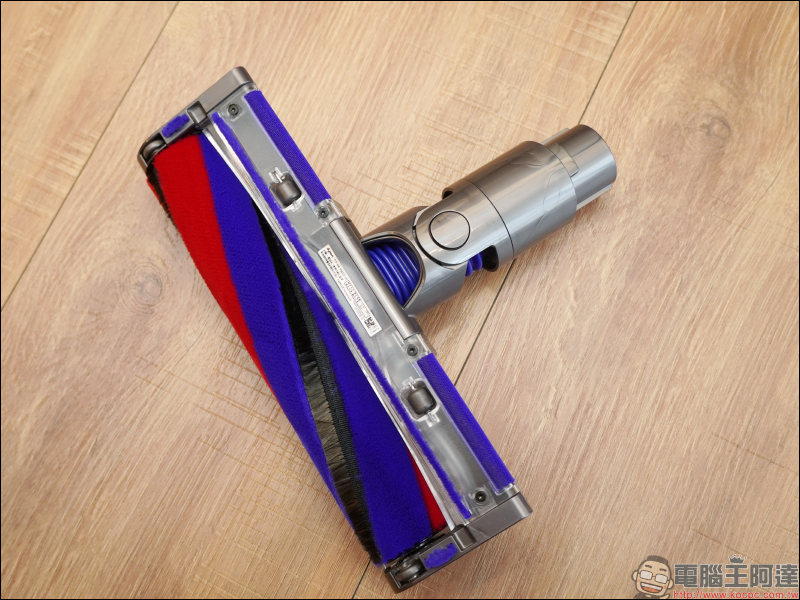 Dyson Digital Slim™ 輕量無線吸塵器開箱動手玩:重量減輕、吸力依舊強大!新增 LED 隙縫清潔吸頭、低處清潔轉接頭,日常清潔更輕鬆! - 電腦王阿達 Dyson Digital Slim™ 輕量無線吸塵器開箱動手玩:重量減輕、吸力依舊強大!新增 LED 隙縫清潔吸頭、低處清潔轉接頭,日常清潔更輕鬆! - 電腦王阿達