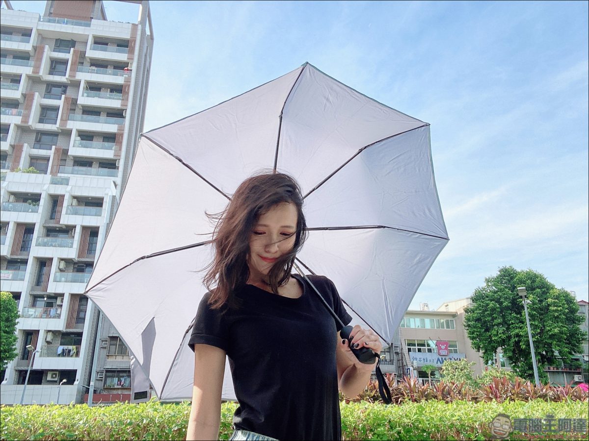 極致抗風傘 Ultra Strong 開箱:超大傘面、14 級抗風、晴雨兩用,風雨不再狼狽 - 電腦王阿達 極致抗風傘 Ultra Strong 開箱:超大傘面、14 級抗風、晴雨兩用,風雨不再狼狽 - 電腦王阿達